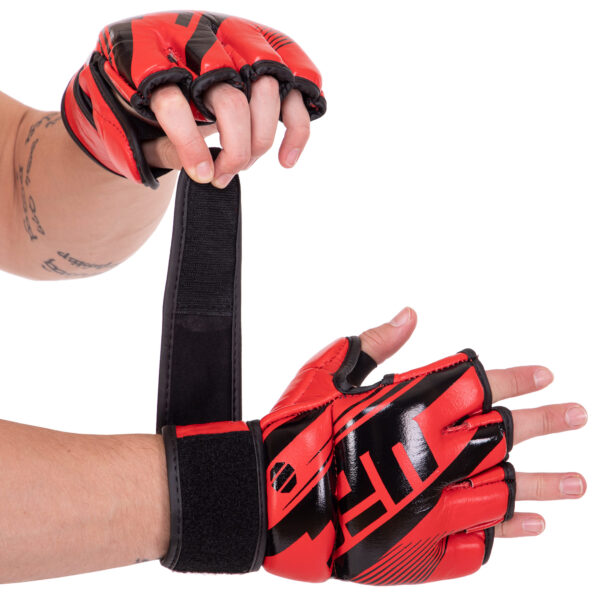 Перчатки для смешанных единоборств кожаные RUSH UCF S-XL красные