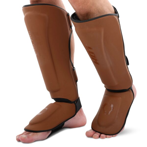 Защита голени и стопы коричневая HARD TOUCH S-XL