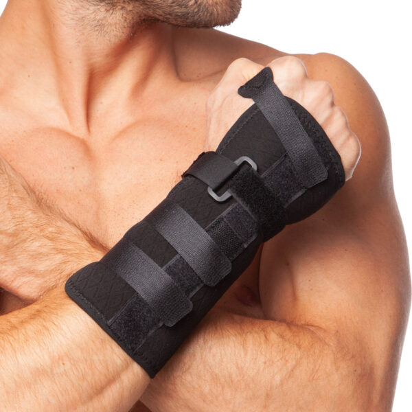 Бандаж для лучезапястного сустава терапевтический MUTE черный