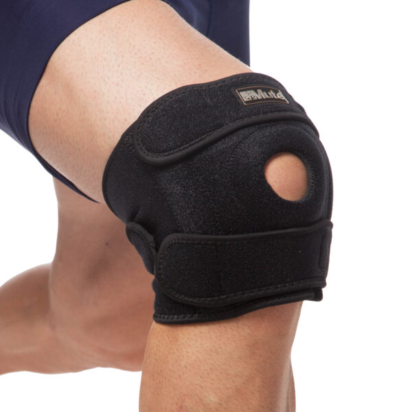 Наколенник бандаж со спиральными ребрами жесткости MUTE 1шт черный