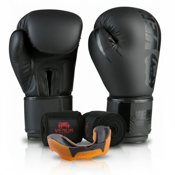 Перчатки боксерские кожаные Venum с бинтами и капой