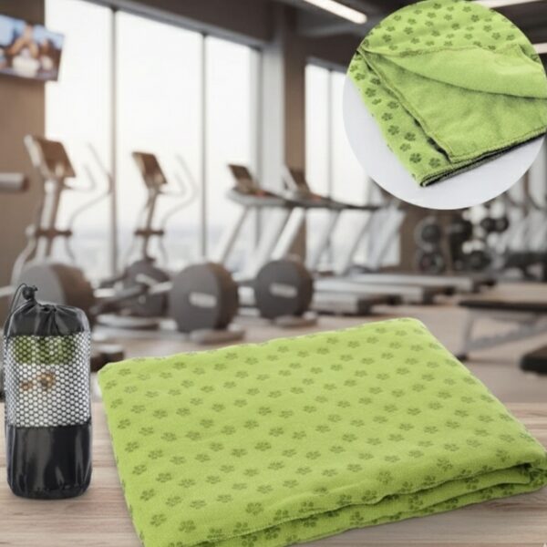 Коврик полотенце для йоги нескользящий зеленый